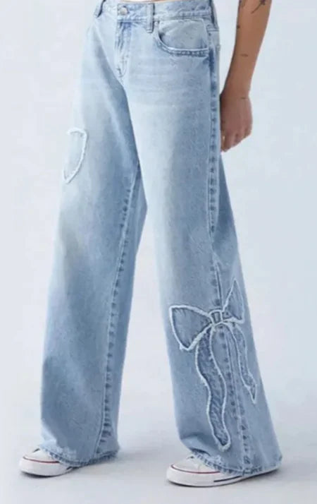 Billie | Wide Leg Jeans Met Geborduurde Strik