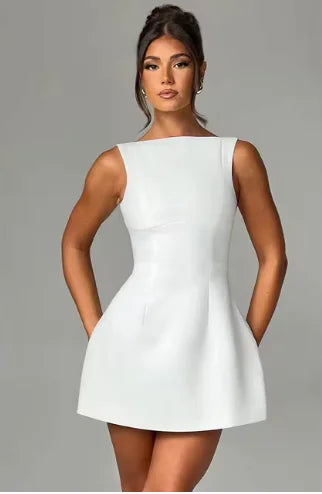 Emma | Elegant Jurkje Met Uitlopende Rok